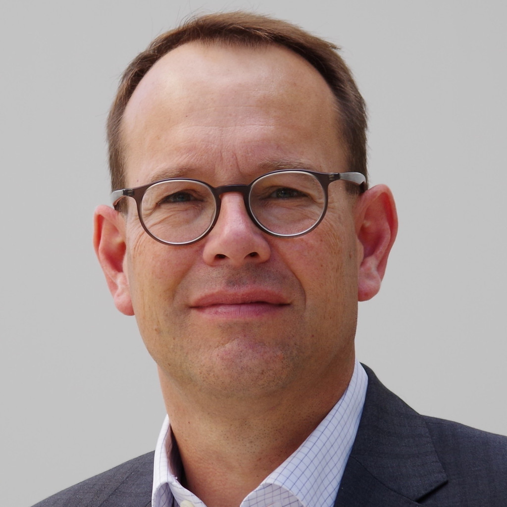 Prof. Dr. Michael Colombo Leiter Strategie und Innovation TIKI