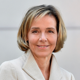 Dr. Angela Schmid