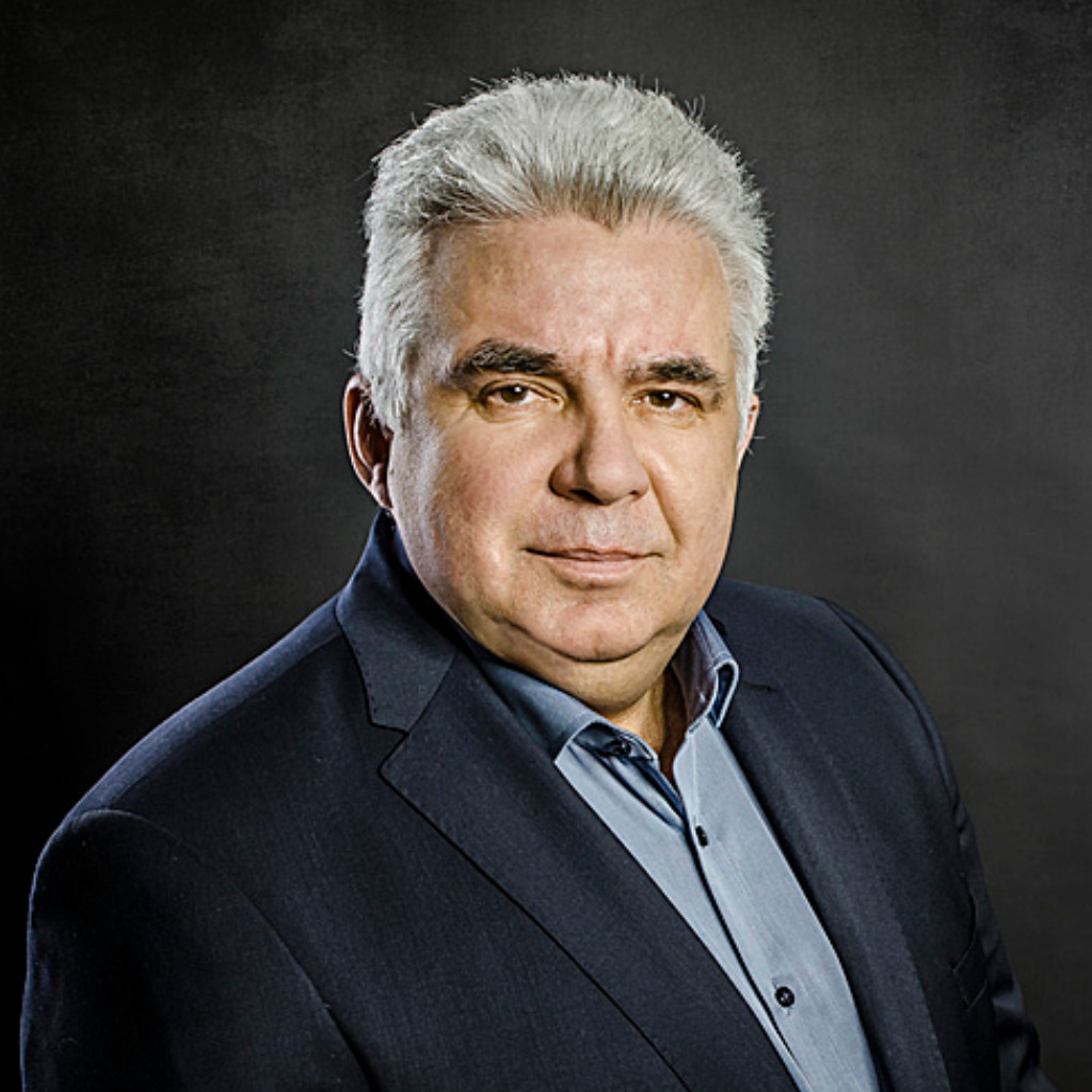 Dipl.Ing. Vladislav Borin Sachbearbeiter RMA Webinstore AG XING