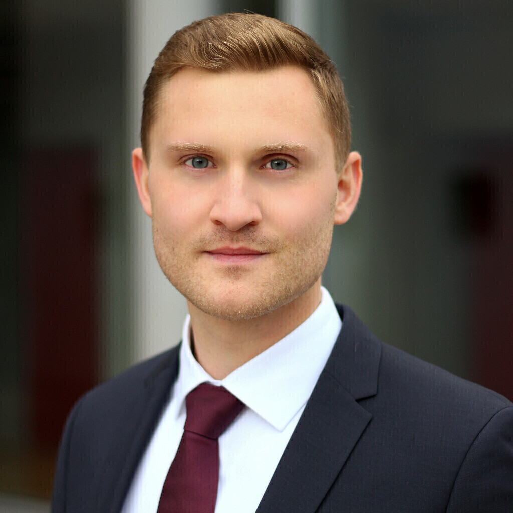 Alexander Riehl Projektleiter Hubschraubersysteme IABG XING