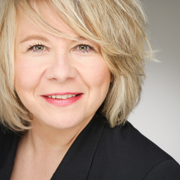 Justine Wolf 