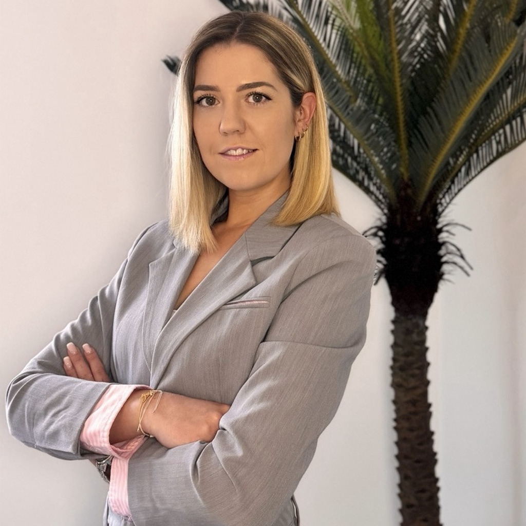 Kristina Fahr - Sales Representative - Ferdinand Menrad GmbH &amp; Co. KG ...
