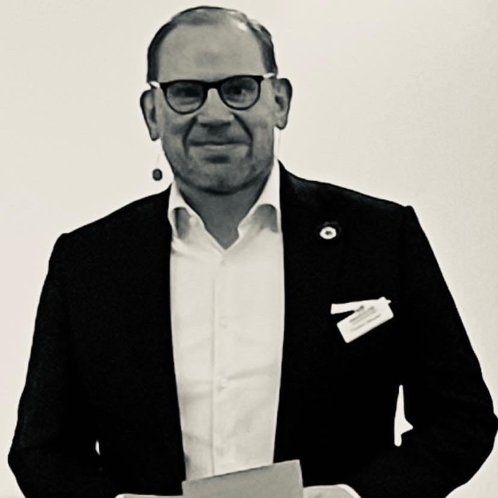 Frederik Mehnert Konzernbereichsleiter Recht, Revision und