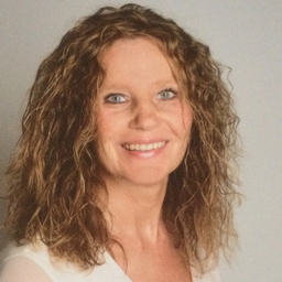 Claudia Schöne