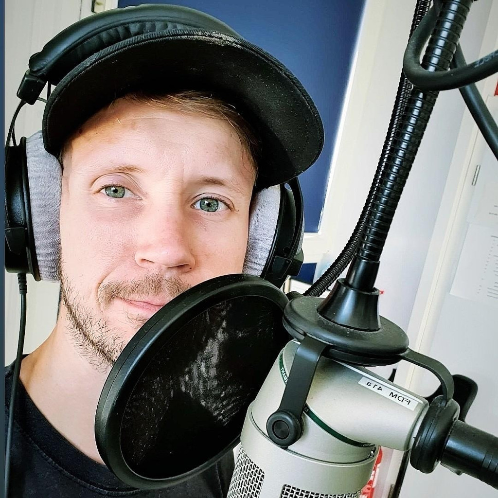 Theo Wurth Redakteur (Audio Video Text) B&B. Markenagentur GmbH XING