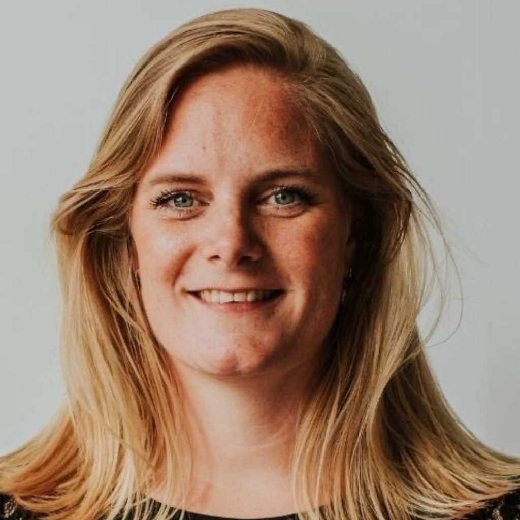 Nicole van Maaren Recruitment Business Partner MAG45 GmbH XING