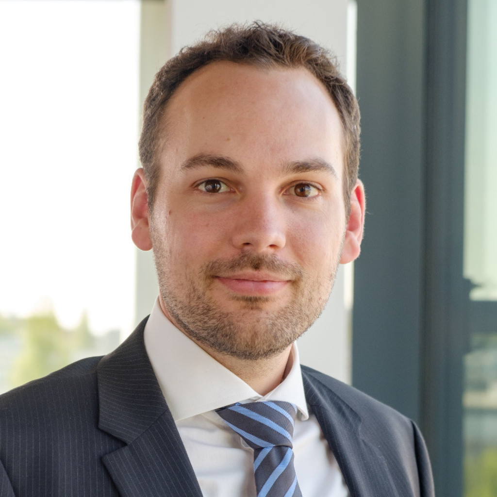 Ing. Michael Lanfermann Senior Sales Manager machineering GmbH & Co