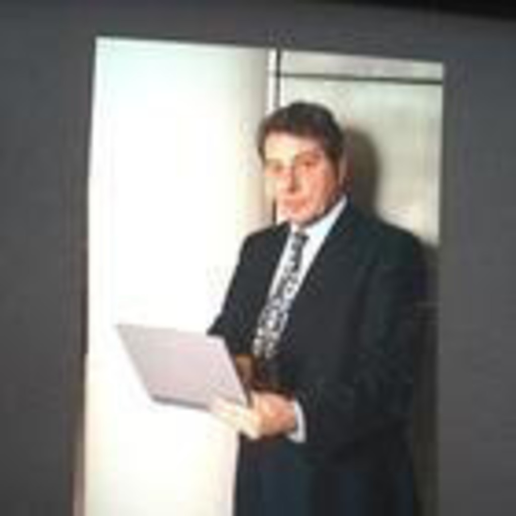 Graham Harrison Sales Director OpenSquare XING