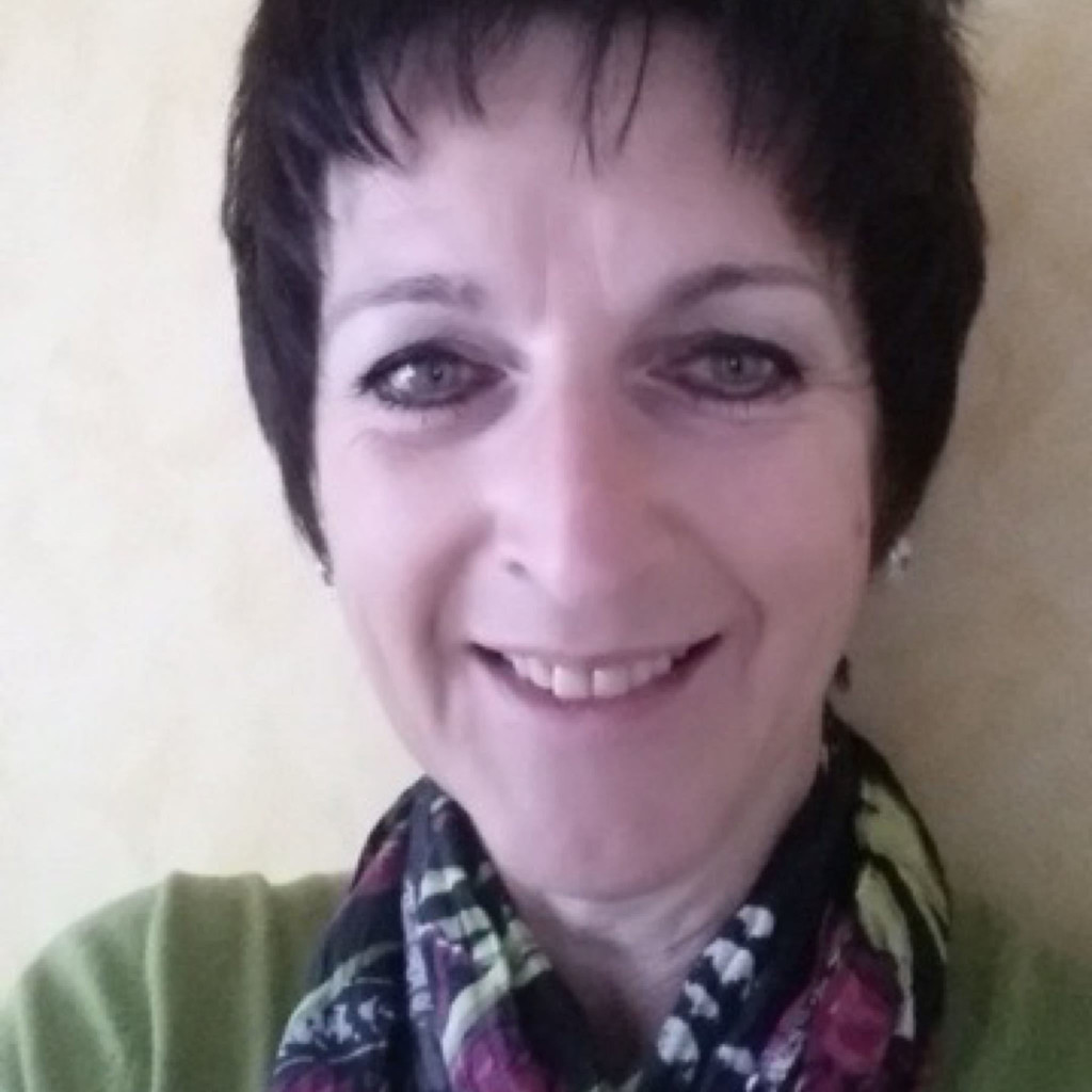 Angelika Rüsch - Modestylistin mit Maßmode - Befeni | XING