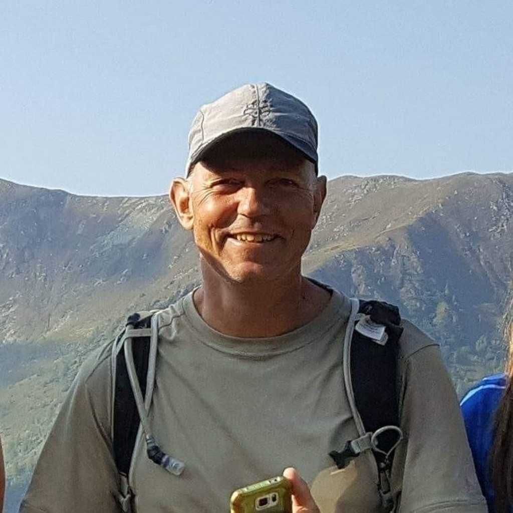 Peter Wild ITLehrer Privat Gymnasium Holzkirchen XING