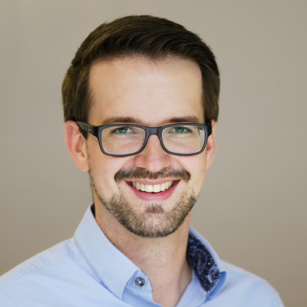 Dr. Benjamin Weismüller Wissenschaftlicher Mitarbeiter Heinrich