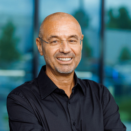 Dr. Claus Hornig