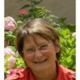 Dr. Waltraud Pleva