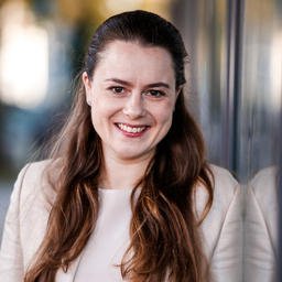 Dr. Simone Boes