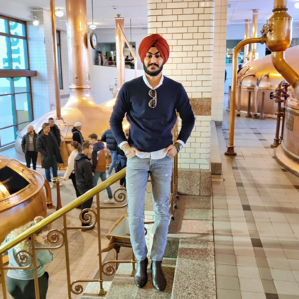 Gagandeep Singh Assistant Manager Eldeco group XING