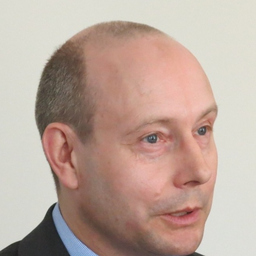 Dr. Bernd Eßer