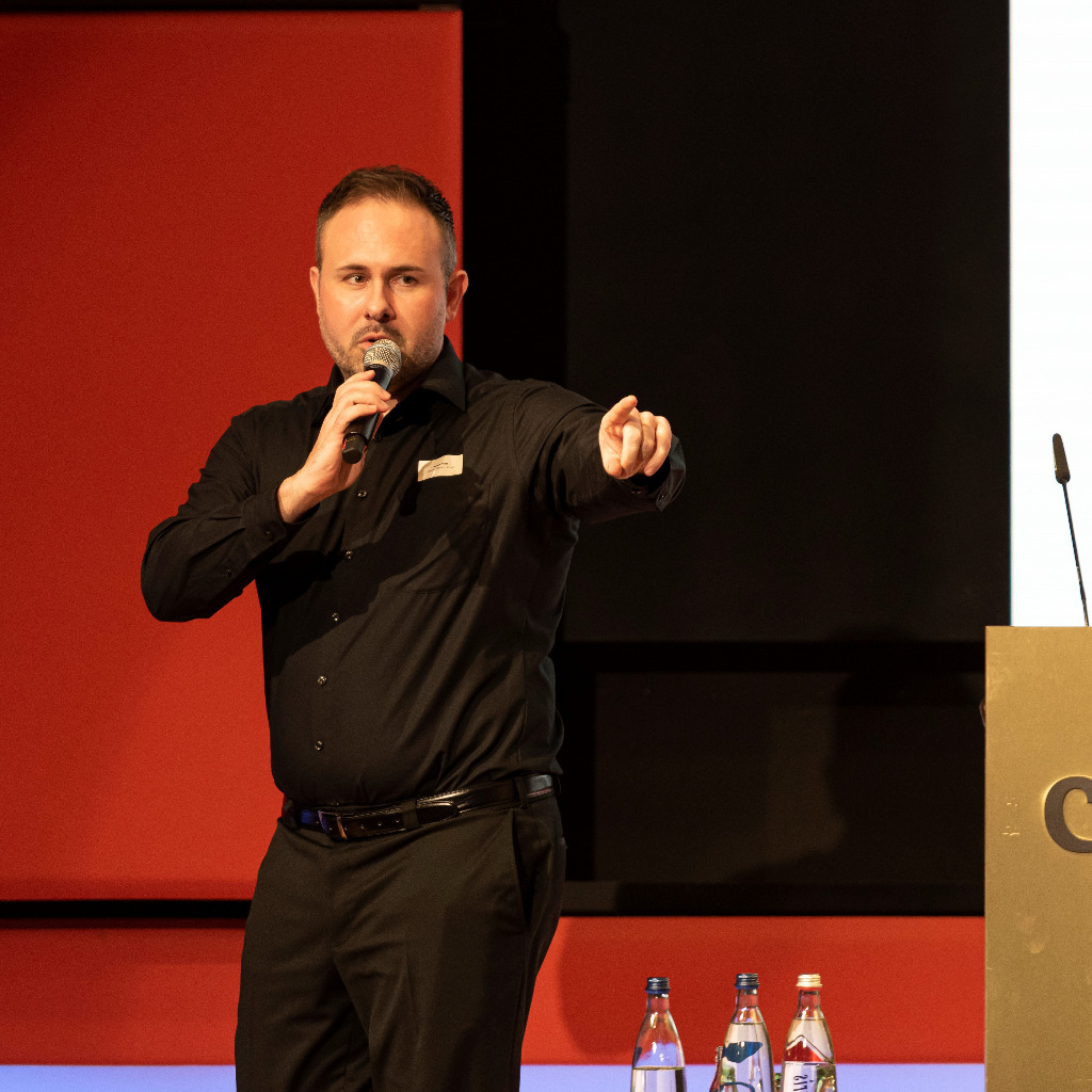 André Frett Program Manager (PM) Accenture AG Switzerland XING