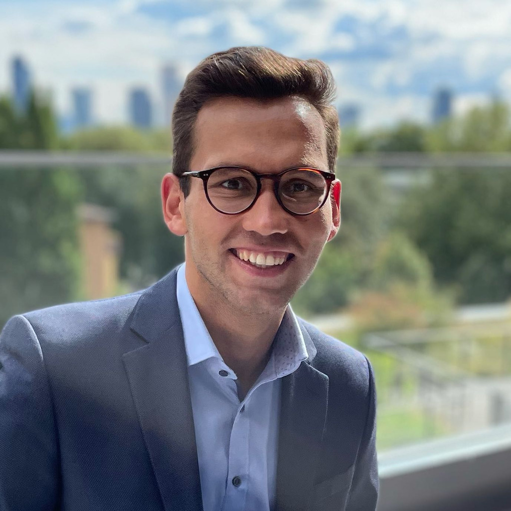 Jonas Abraham Manager Audit Industrial Services PwC Deutschland