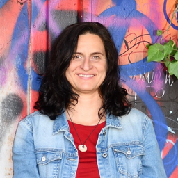 Simone Kuhnt