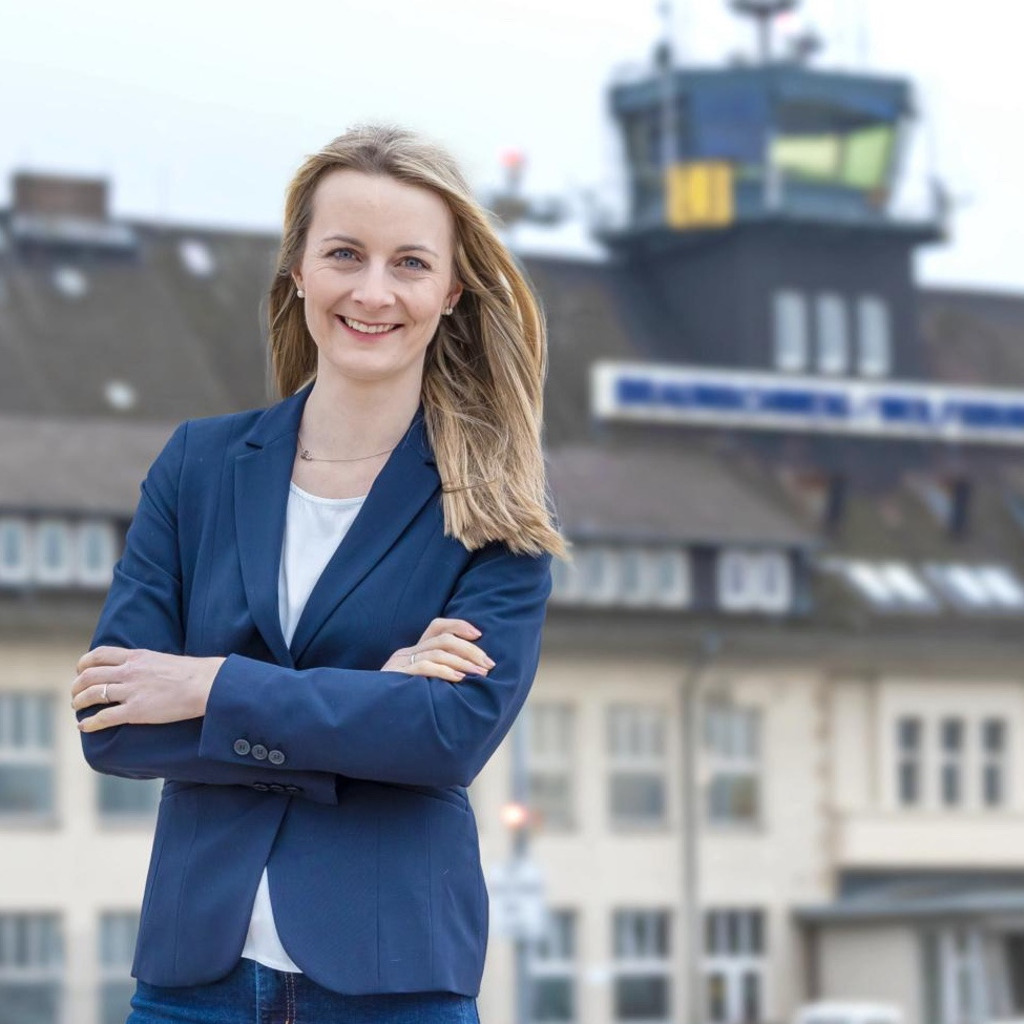 Nadine Muller Assistenz Der Geschaftsfuhrung Flughafen Braunschweig Wolfsburg Gmbh Xing