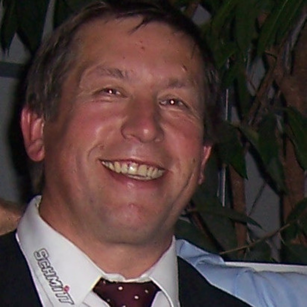 Bernd Wujak Hausmanager und Gärtner Hausmann und Gärtner XING
