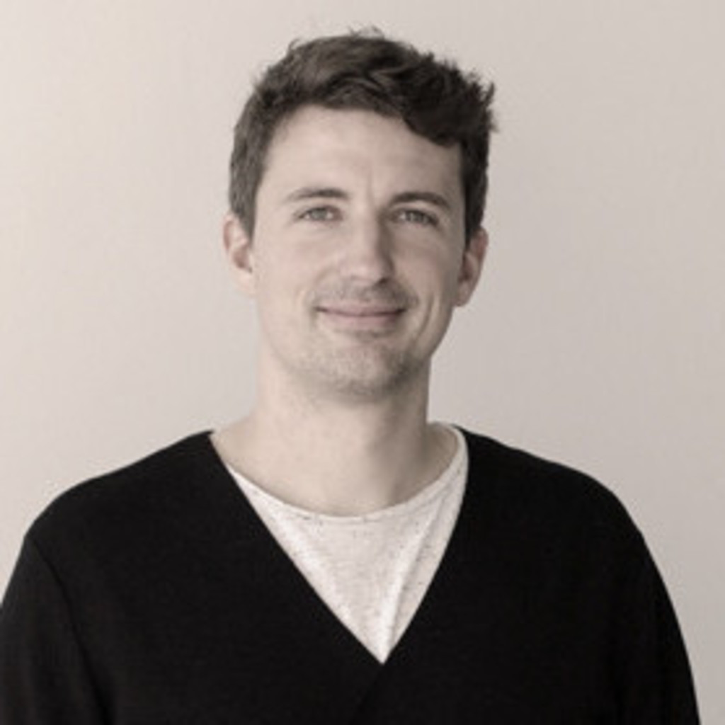 Alexander Sauer Head of Content & Workflows IBM iX XING