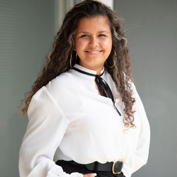 Milania Oliveira