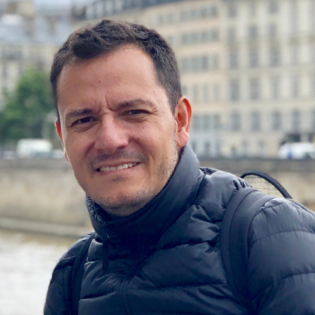 Dr. Juan David Ramirez Senior Fotograf Quarto Studio SAS XING