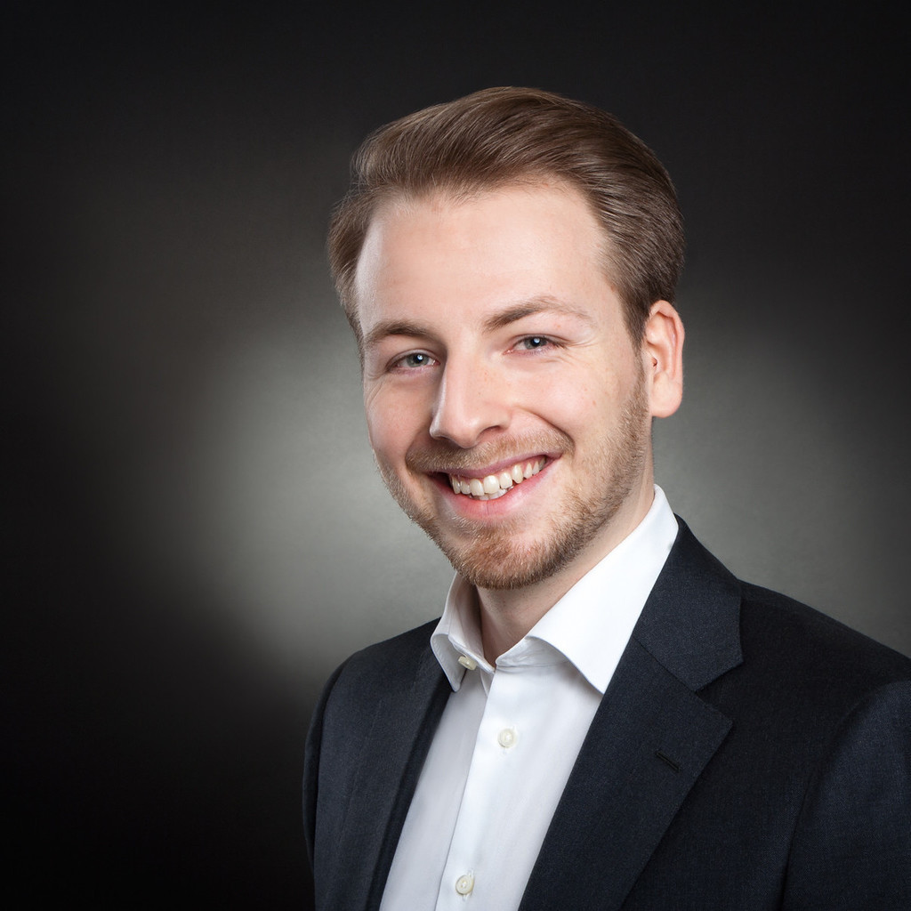 Frederik Geiger Business Management Hochschule St. Gallen XING
