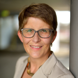 Ulrike Bernecker - Niederlassungsleiterin TÜV Süd Industrie Service