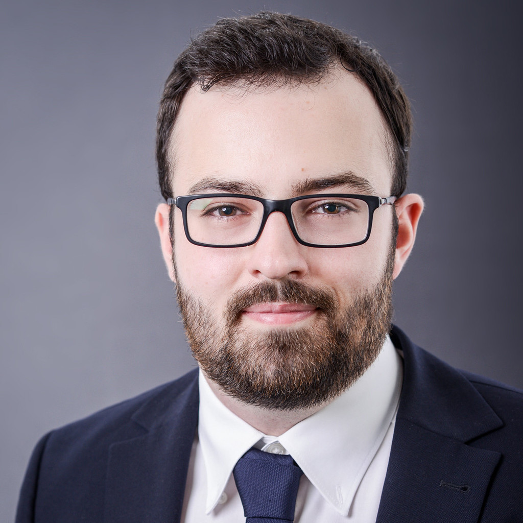 Caspar Heußer Information Systems Universität zu Köln XING