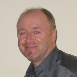 Dr. Muamer Bezdrob
