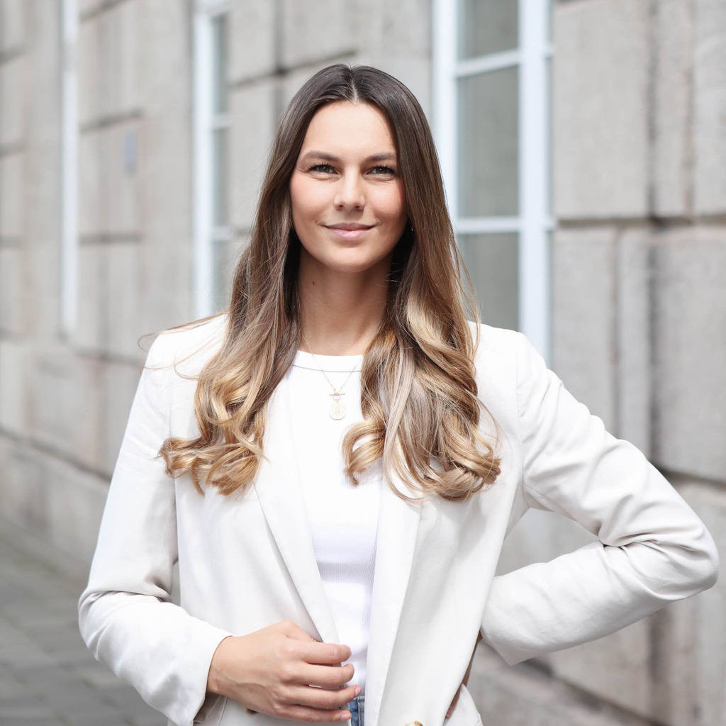 Social Media Profilbild Viviane Brücker 