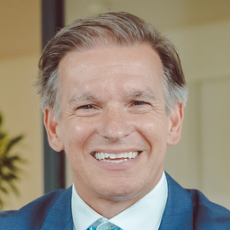 Stefan König (MRICS)
