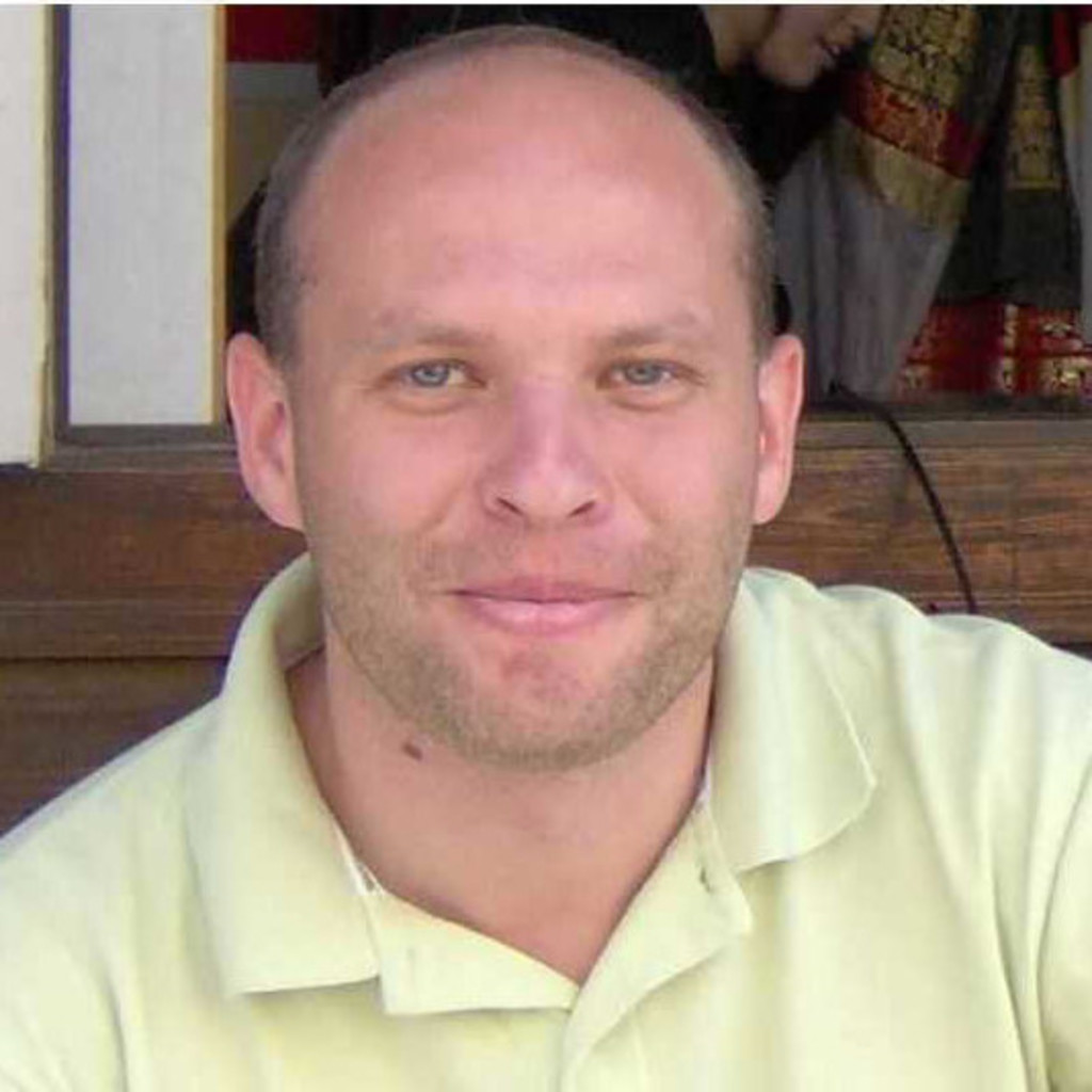 Dipl.Ing. Marek Juricek Production manager Brose Gruppe XING