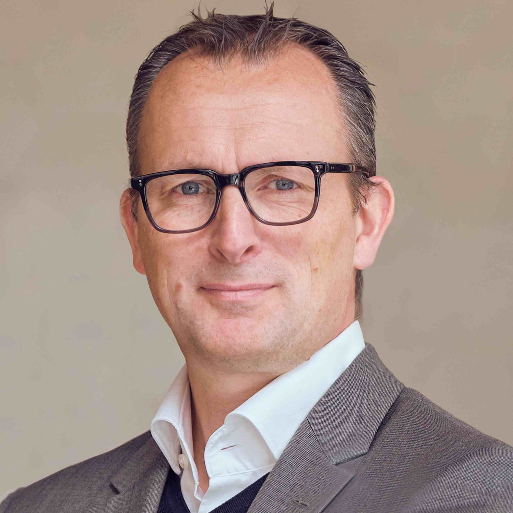 Helmut Clemens - Managing Director & Founder - HOTELkonzept | XING