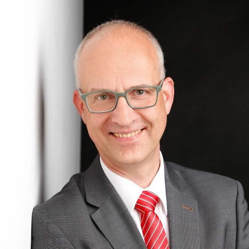 Christian Leutloff Head of Software Development THE XRAY SOLUTION
