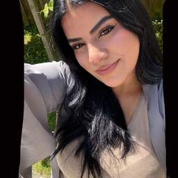 Pelin Akyol's profile picture
