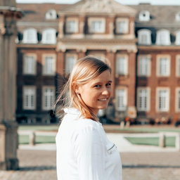 Nadine Sillus
