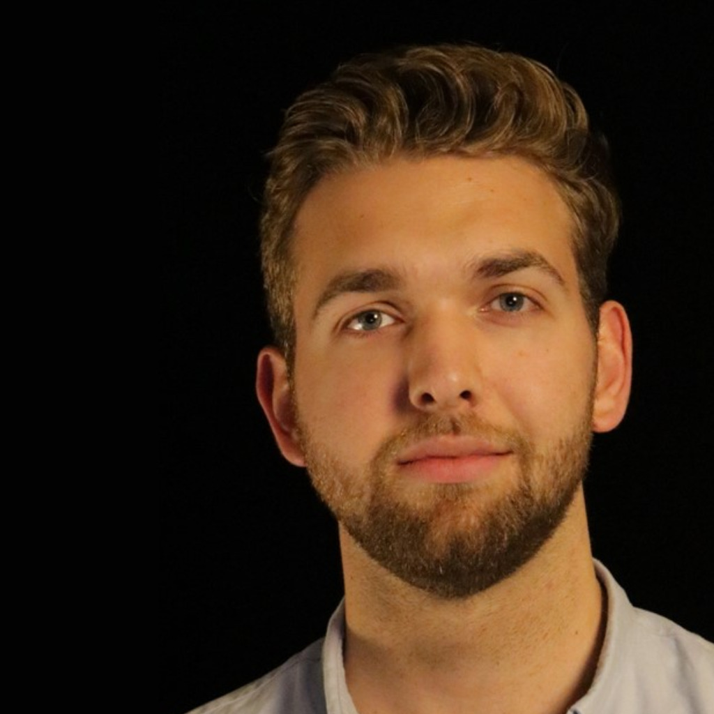 Daniel Frank New Account Manager Amazon XING