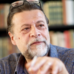 Dr. Hermann Sottong