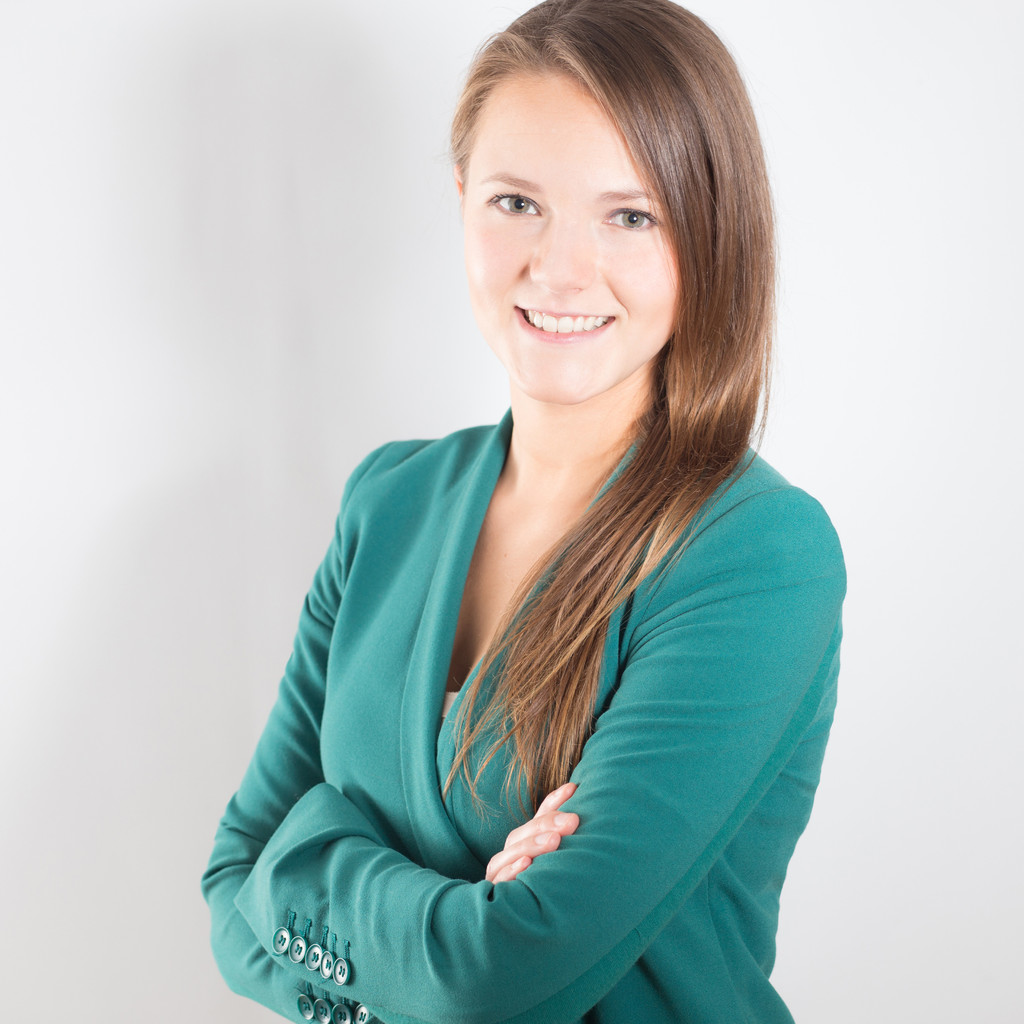 Maria Stotz International Buying Everest B.V. XING