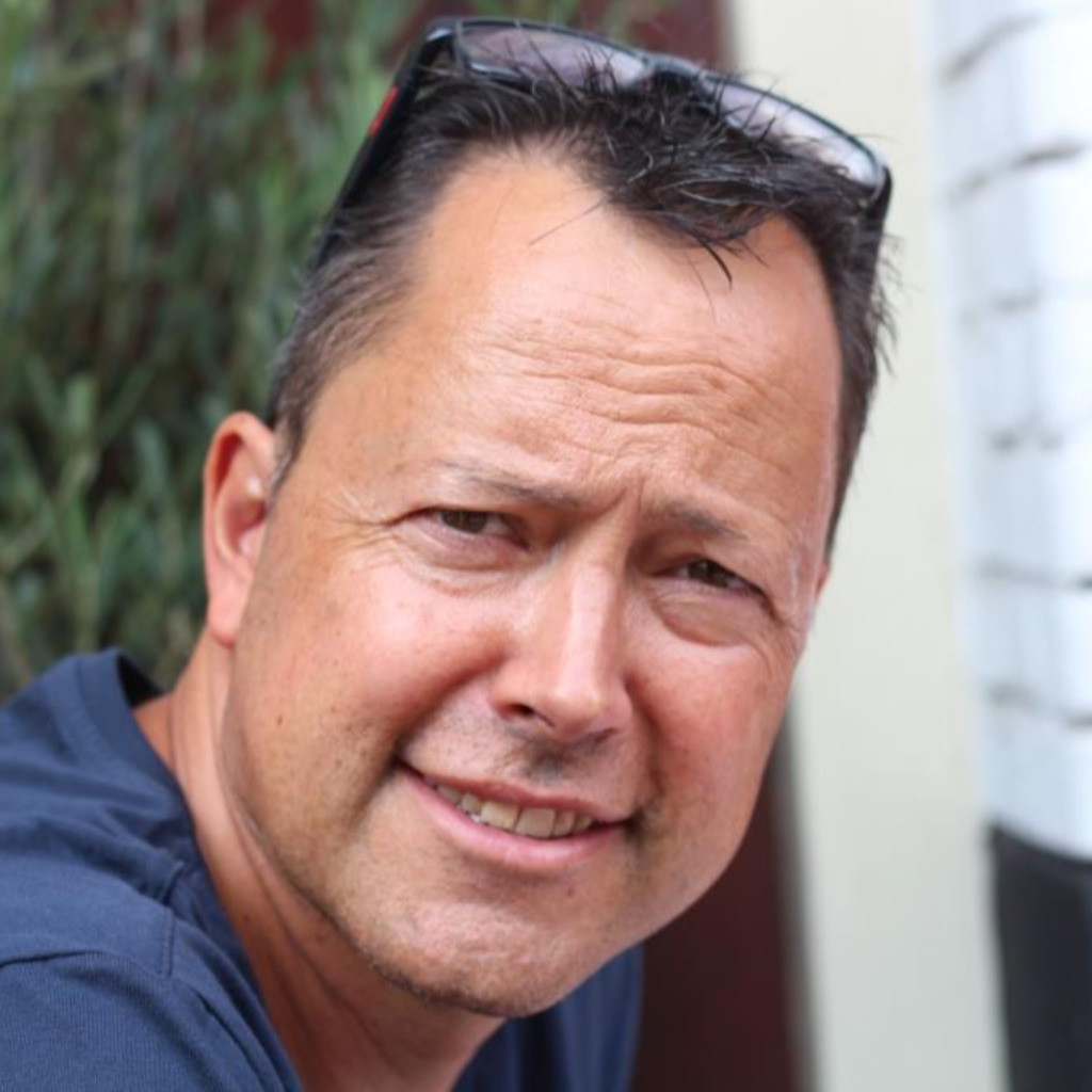Dr. Paul Herrmann Director Journals & ePublishing Springer Medizin