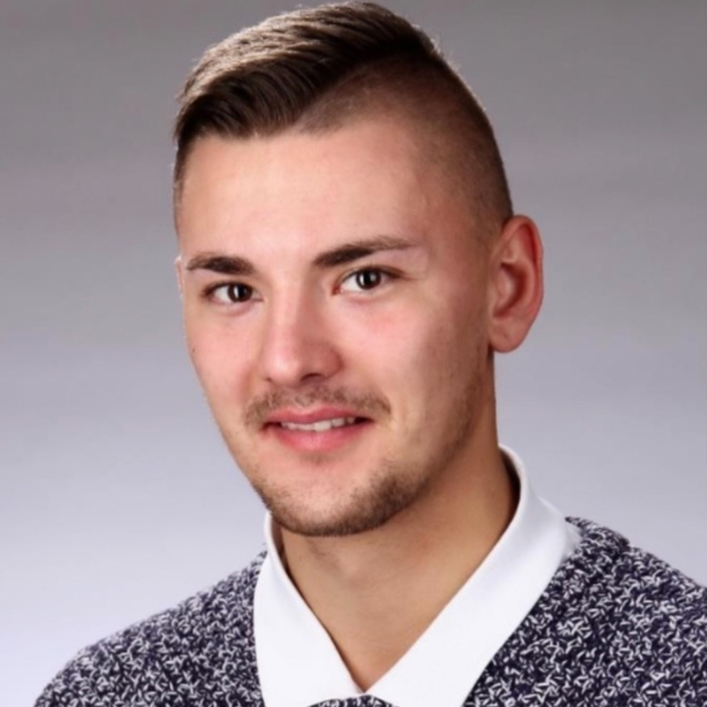 dominik-knobloch-mitarbeiter-vertriebsinnendienst-scholz