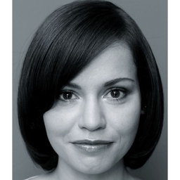 Julia Oertel