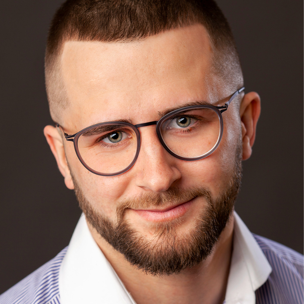 Daniel Ruland Senior Consultant cbs Corporate Business Solutions