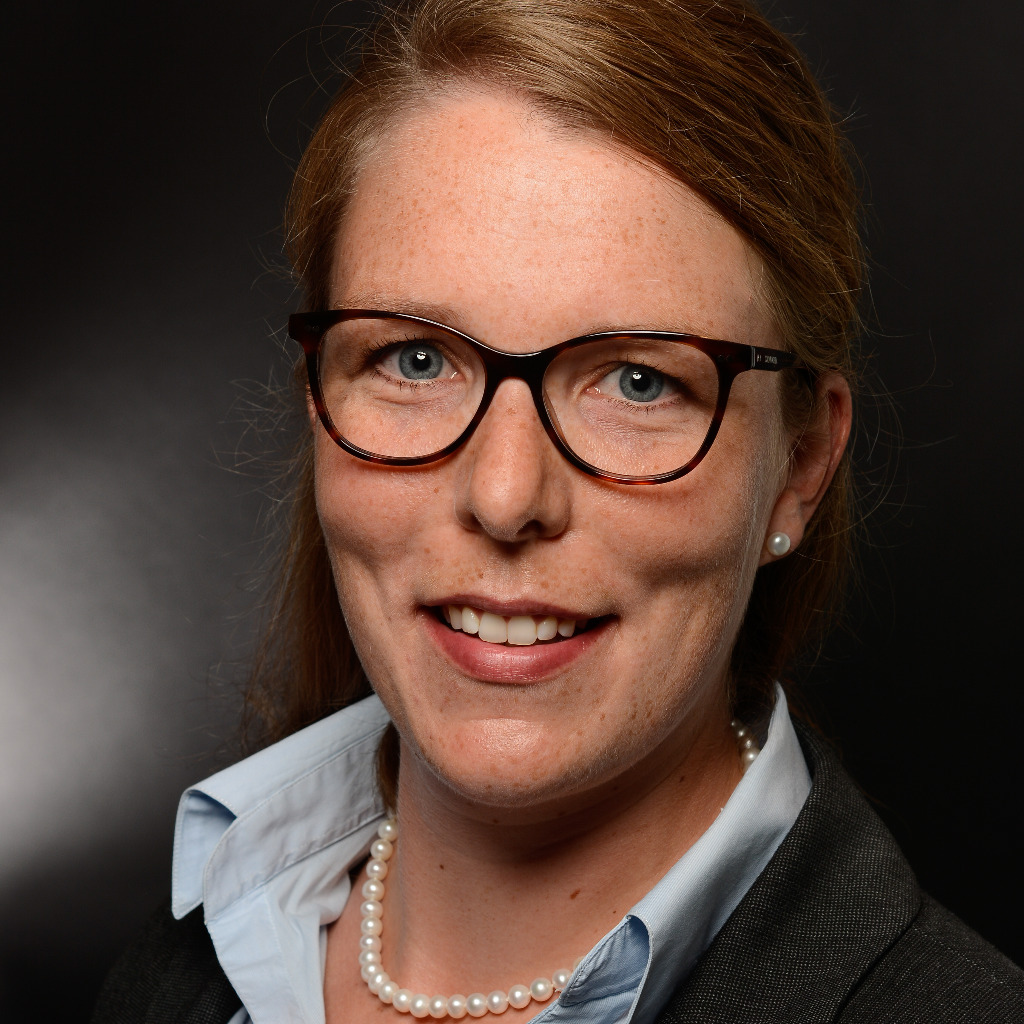 Christin Schobert - Business Controller Controlling Road, Air & Sea ...