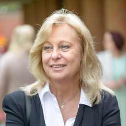 Edith Nayli