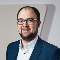 Dr. Jens Neuser