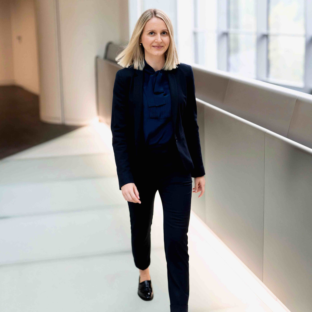 Michaela Peschke Process Manager Deutsche Bank Group XING